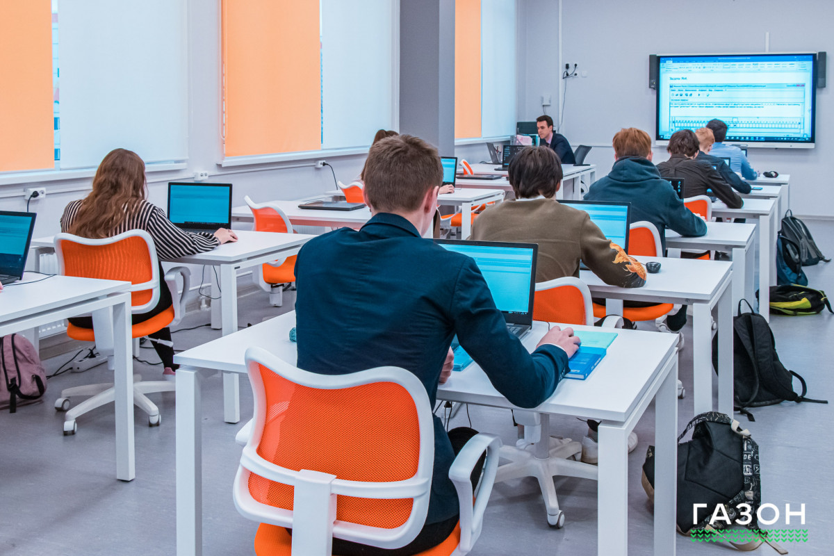 Погружение в профессию: НовГУ открывает университетские классы в школах города и районов
