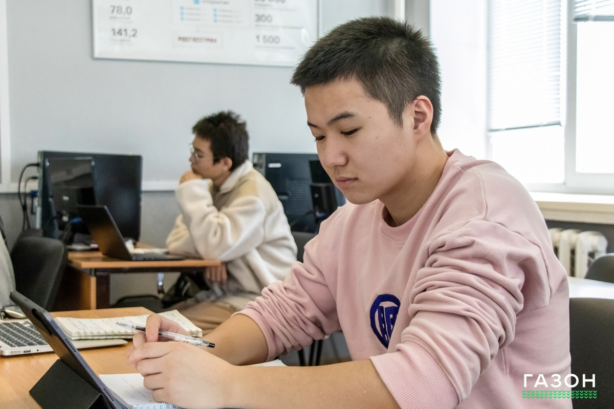 Китайские студенты будут изучать в НовГУ искусственный интеллект