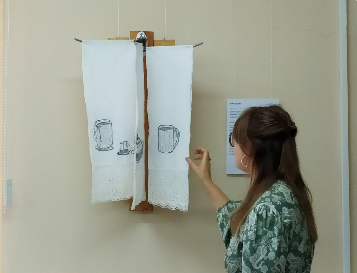 Выпускница НовГУ учит новгородцев заботе о себе через искусство