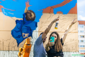 Сделать людей счастливее: Стрит-арт художники о фестивале уличного искусства «Страницы истории»